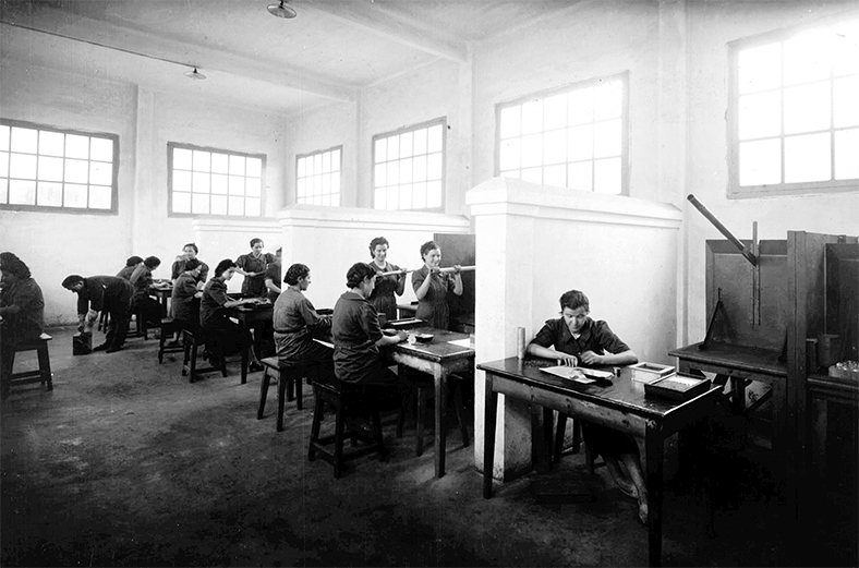 Elkarrizketa Radio Euskadiko "Historias de cerca" saioan
